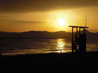 Mallorca Strandleben und mit Kindern am Meer Sonnenuntergang